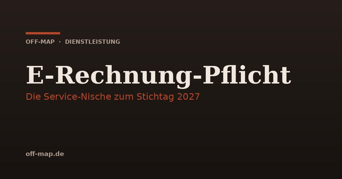 Deutscher Handwerksbetrieb-Inhaber am Laptop richtet E-Rechnung ein, helles Buero am Vormittag