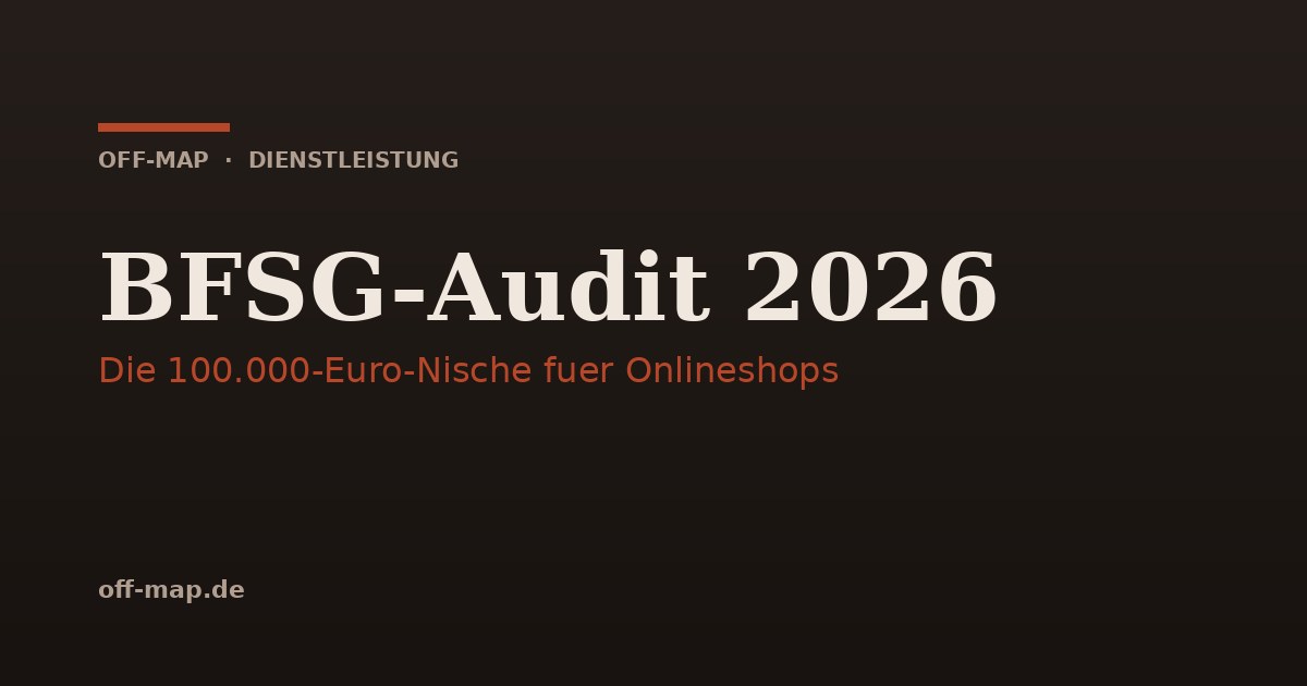 Webentwicklerin prueft die Barrierefreiheit eines Onlineshops am Bildschirm in einem hellen Buero